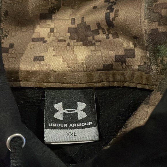 Under Armour Men’s Sweatshirt Hoodie - Picture 2 of 2